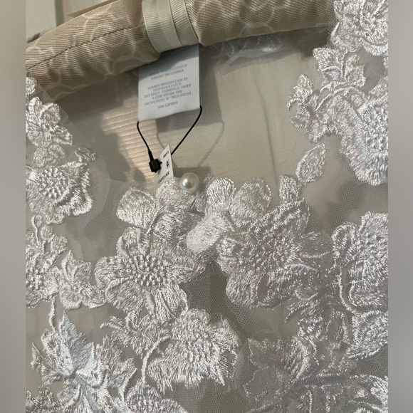 NWT Borrowed & Blue by Southern Living wedding cape/ shawl. Lace detail gorgeous - Picture 4 of 9